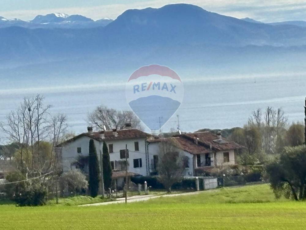 appartamento in vendita a Lonato del Garda in zona Maguzzano