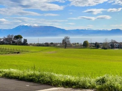 appartamento in vendita a Lonato del Garda in zona Maguzzano