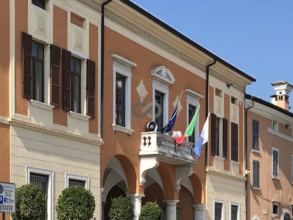 casa indipendente in vendita a Lonato del Garda