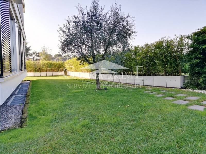 appartamento in vendita a Lonato del Garda in zona Lido