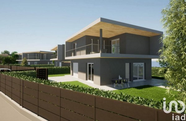 casa indipendente in vendita a Lonato del Garda