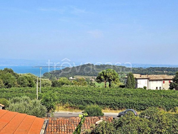 casa indipendente in vendita a Lonato del Garda in zona Barcuzzi
