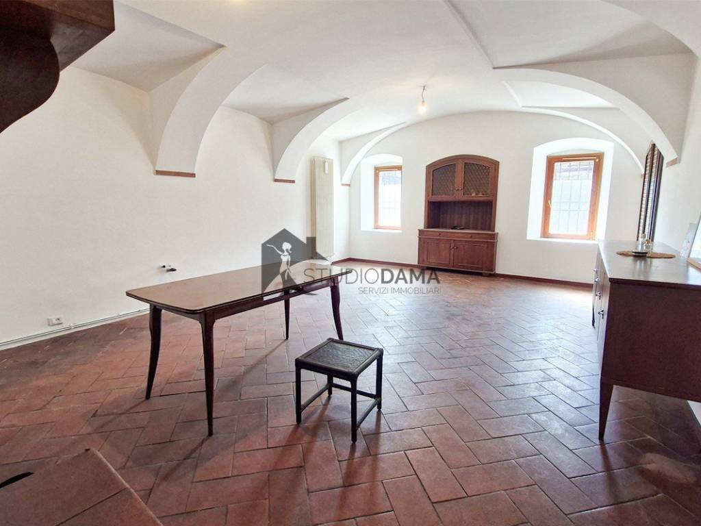 casa indipendente in vendita a Lonato del Garda in zona Esenta