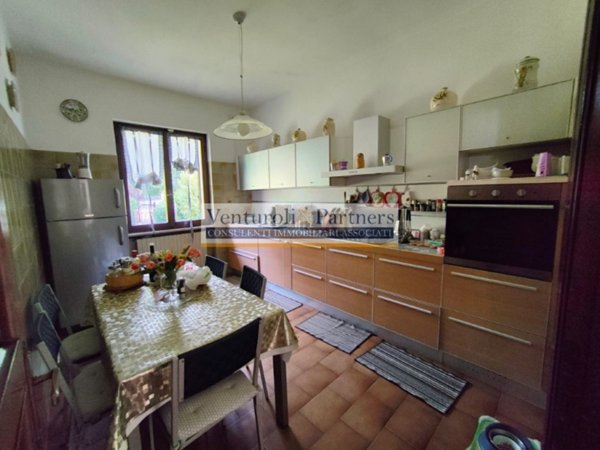 casa indipendente in vendita a Lonato del Garda