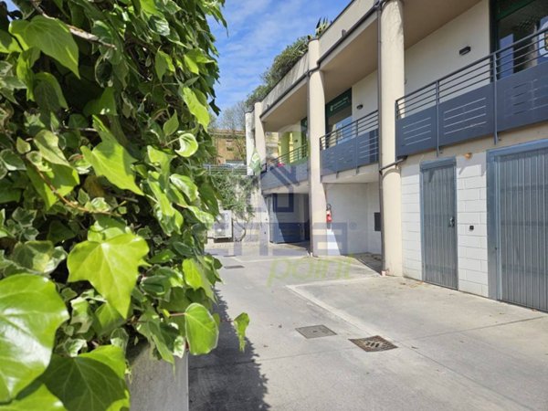 ufficio in vendita a Lonato del Garda