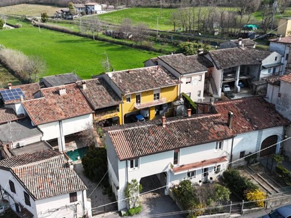 casa indipendente in vendita a Lonato del Garda in zona Malocco