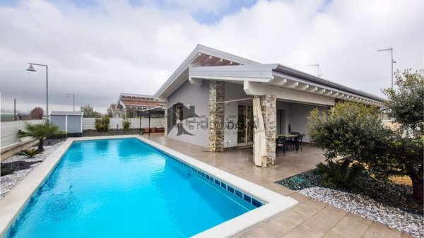 casa indipendente in vendita a Lonato del Garda