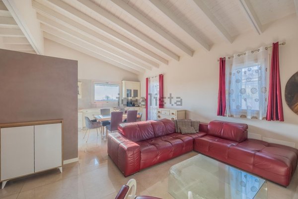 casa indipendente in vendita a Lonato del Garda