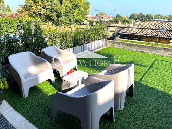 casa indipendente in vendita a Lonato del Garda in zona Barcuzzi