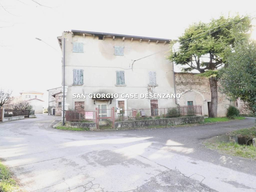 casale in vendita a Lonato del Garda