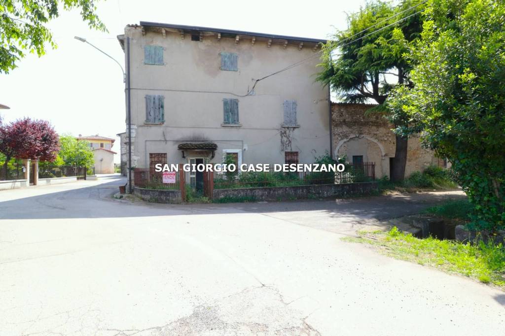 casale in vendita a Lonato del Garda