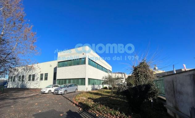 locale commerciale in vendita a Lonato del Garda