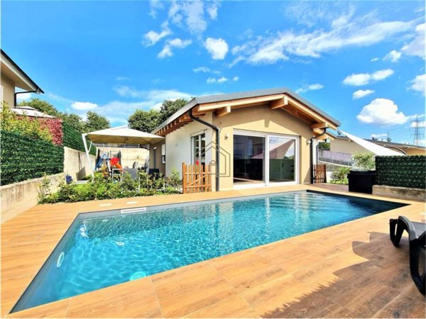 casa indipendente in vendita a Lonato del Garda