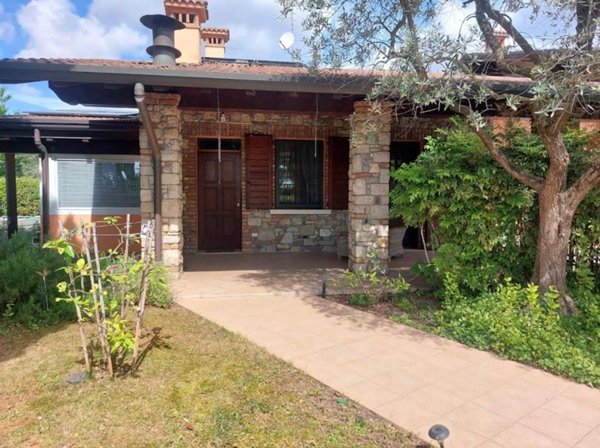 casa indipendente in vendita a Lonato del Garda