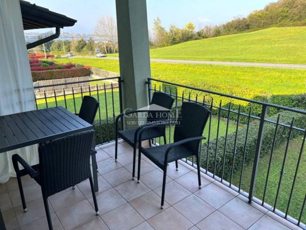 appartamento in vendita a Lonato del Garda in zona Maguzzano