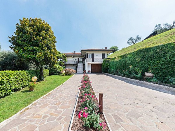 casa indipendente in vendita a Lonato del Garda