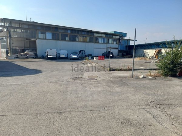 negozio in vendita a Lonato del Garda