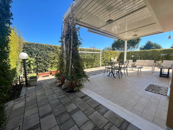 appartamento in vendita a Lonato del Garda in zona Lido