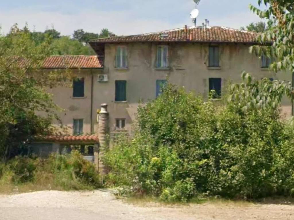 casa indipendente in vendita a Lonato del Garda