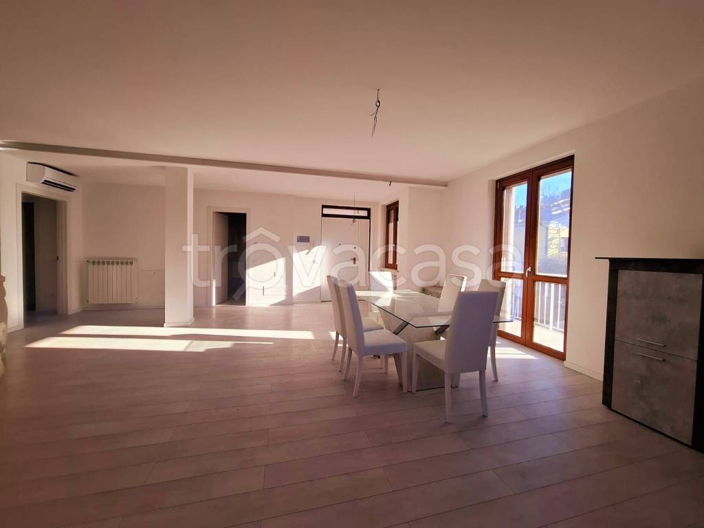appartamento in vendita a Lonato del Garda
