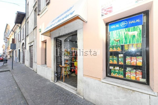 locale commerciale in vendita a Lonato del Garda