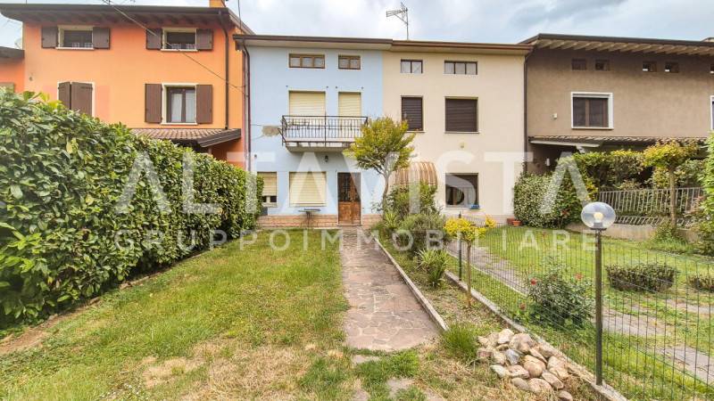 casa semindipendente in vendita a Lonato del Garda in zona Esenta