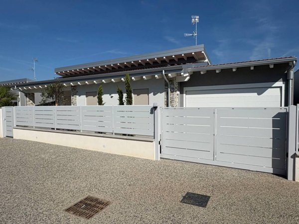 casa indipendente in vendita a Lonato del Garda