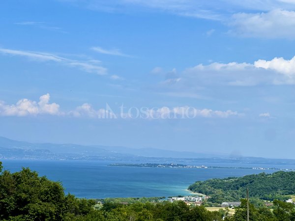 casa indipendente in vendita a Lonato del Garda in zona Barcuzzi