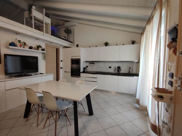 appartamento in vendita a Lonato del Garda in zona Sedena