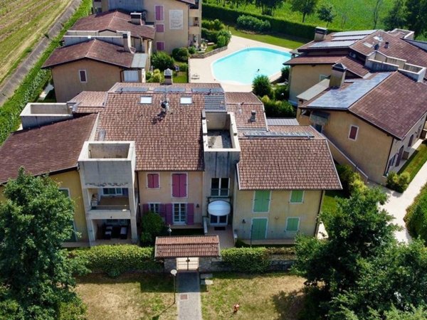 appartamento in vendita a Lonato del Garda in zona Bettola