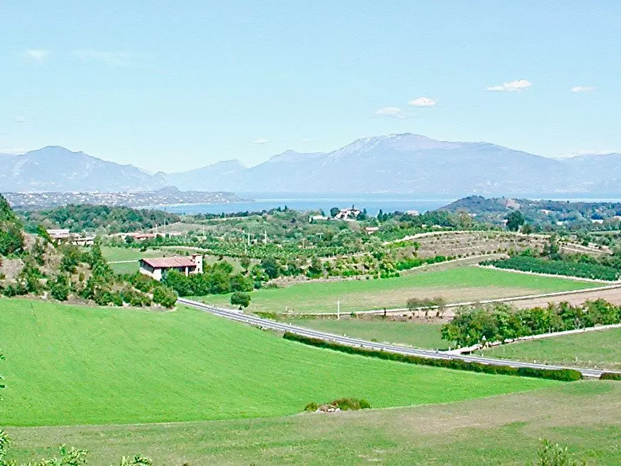 casa indipendente in vendita a Lonato del Garda in zona Maguzzano