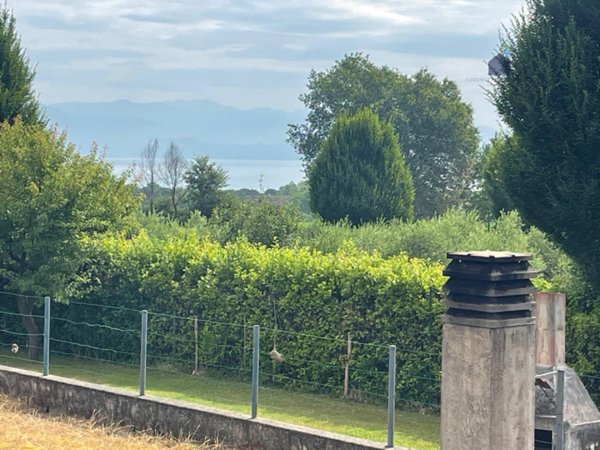 appartamento in vendita a Lonato del Garda in zona Maguzzano