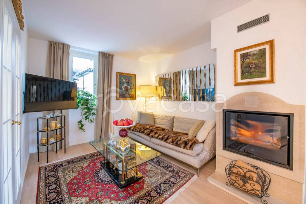 casa indipendente in vendita a Lonato del Garda