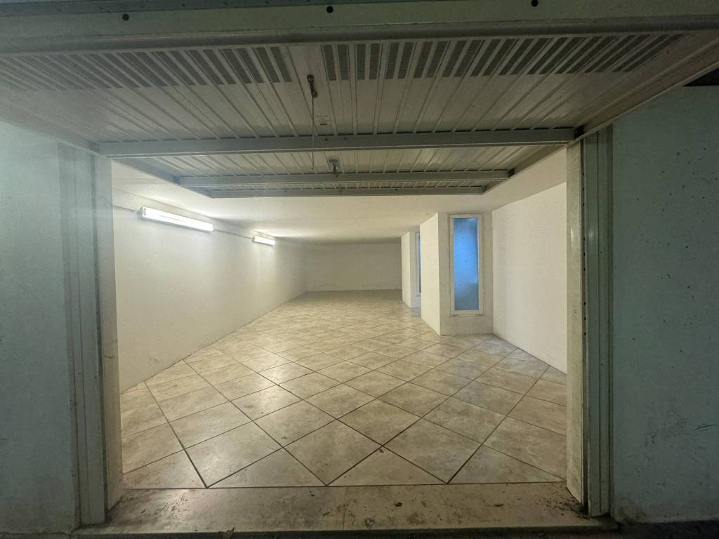 casa indipendente in vendita a Lonato del Garda
