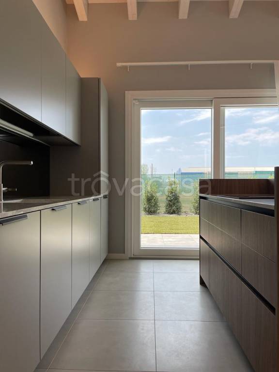 casa indipendente in vendita a Lonato del Garda