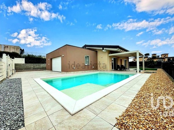 casa indipendente in vendita a Lonato del Garda