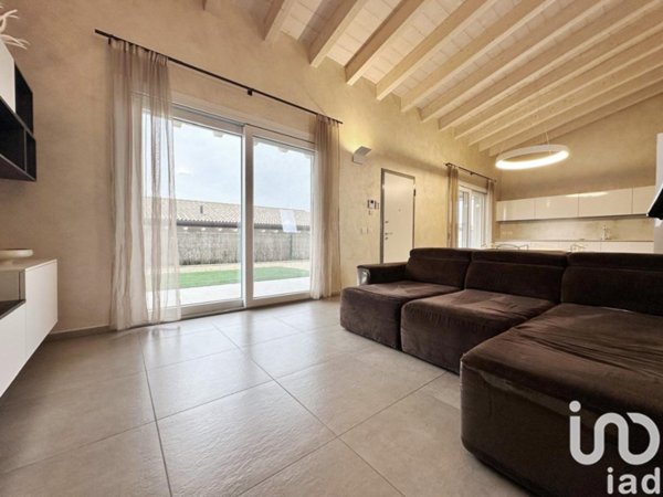 casa indipendente in vendita a Lonato del Garda
