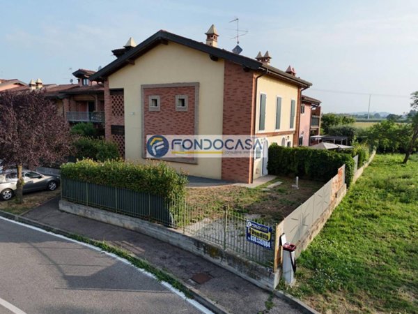 casa indipendente in vendita a Lonato del Garda
