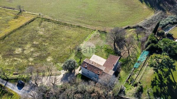 casa indipendente in vendita a Lonato del Garda in zona Barcuzzi