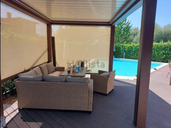 casa indipendente in vendita a Lonato del Garda