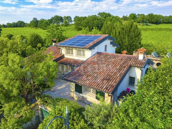 casa indipendente in vendita a Lonato del Garda in zona Barcuzzi