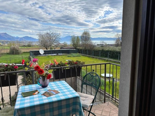 appartamento in vendita a Lonato del Garda in zona Maguzzano