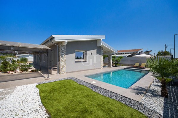 casa indipendente in vendita a Lonato del Garda