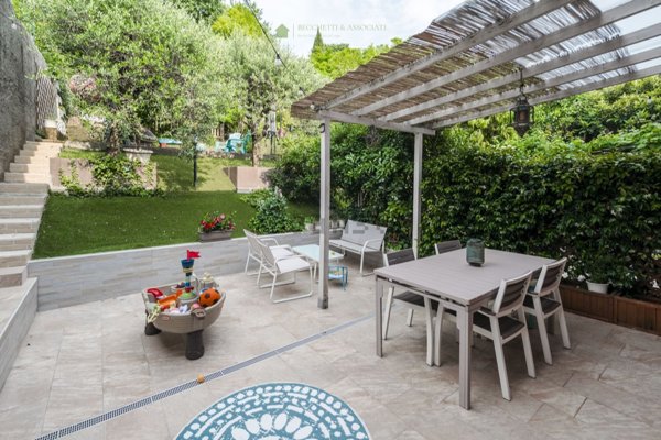 casa indipendente in vendita a Lonato del Garda
