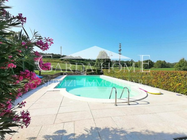appartamento in vendita a Lonato del Garda in zona Maguzzano