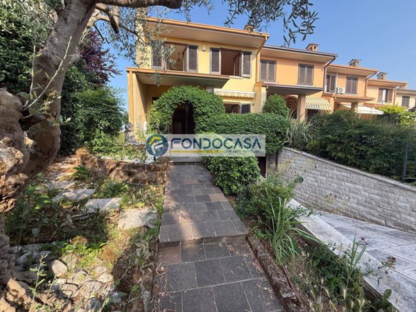 casa indipendente in vendita a Lonato del Garda