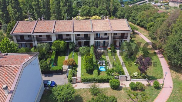 casa indipendente in vendita a Lonato del Garda