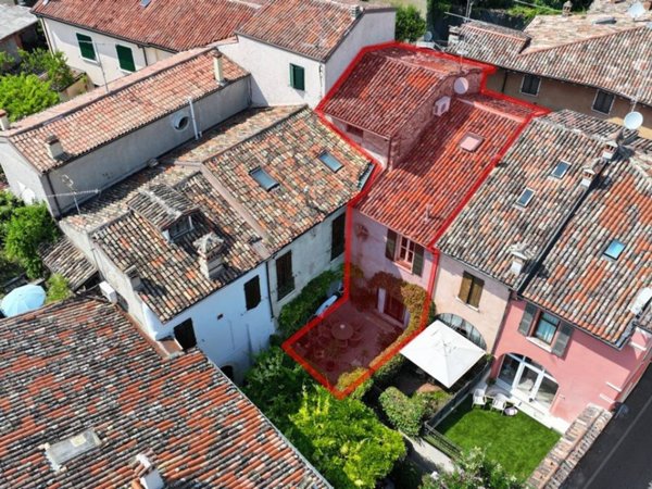 casa indipendente in vendita a Lonato del Garda