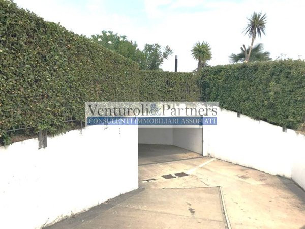 casa indipendente in vendita a Lonato del Garda in zona Barcuzzi