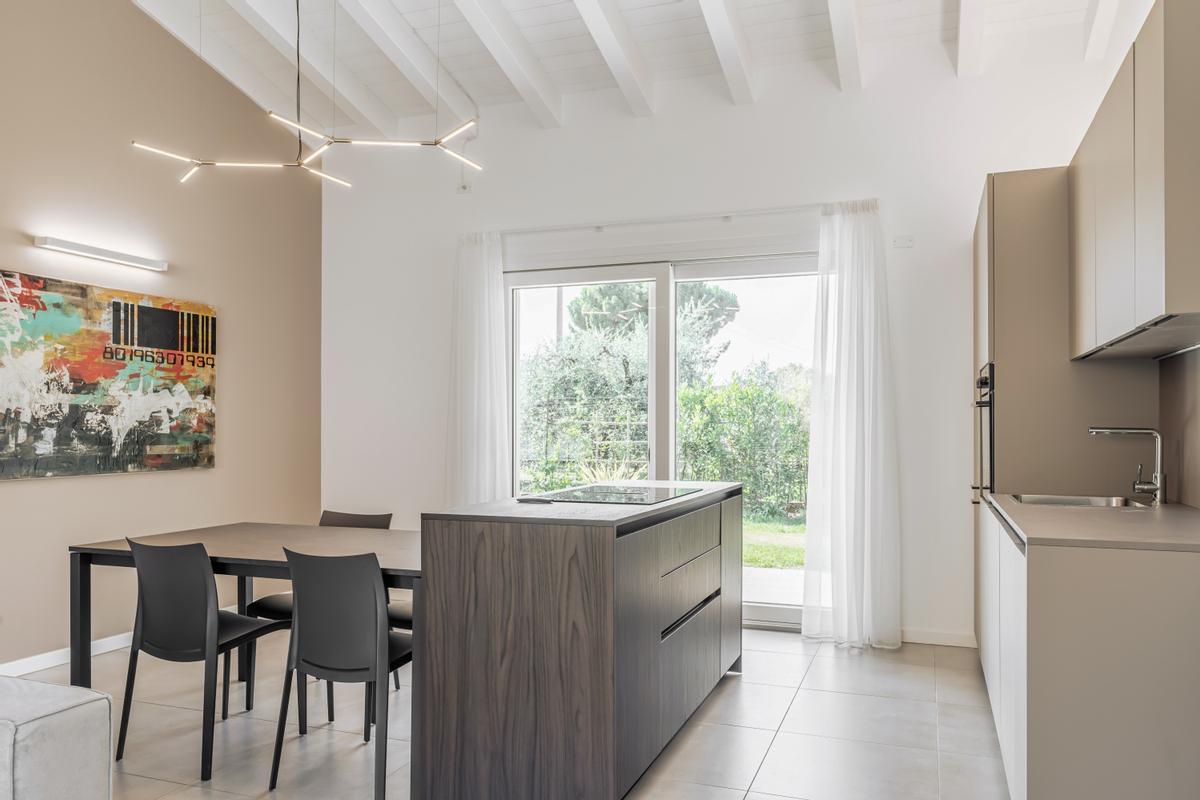 casa indipendente in vendita a Lonato del Garda in zona Sedena